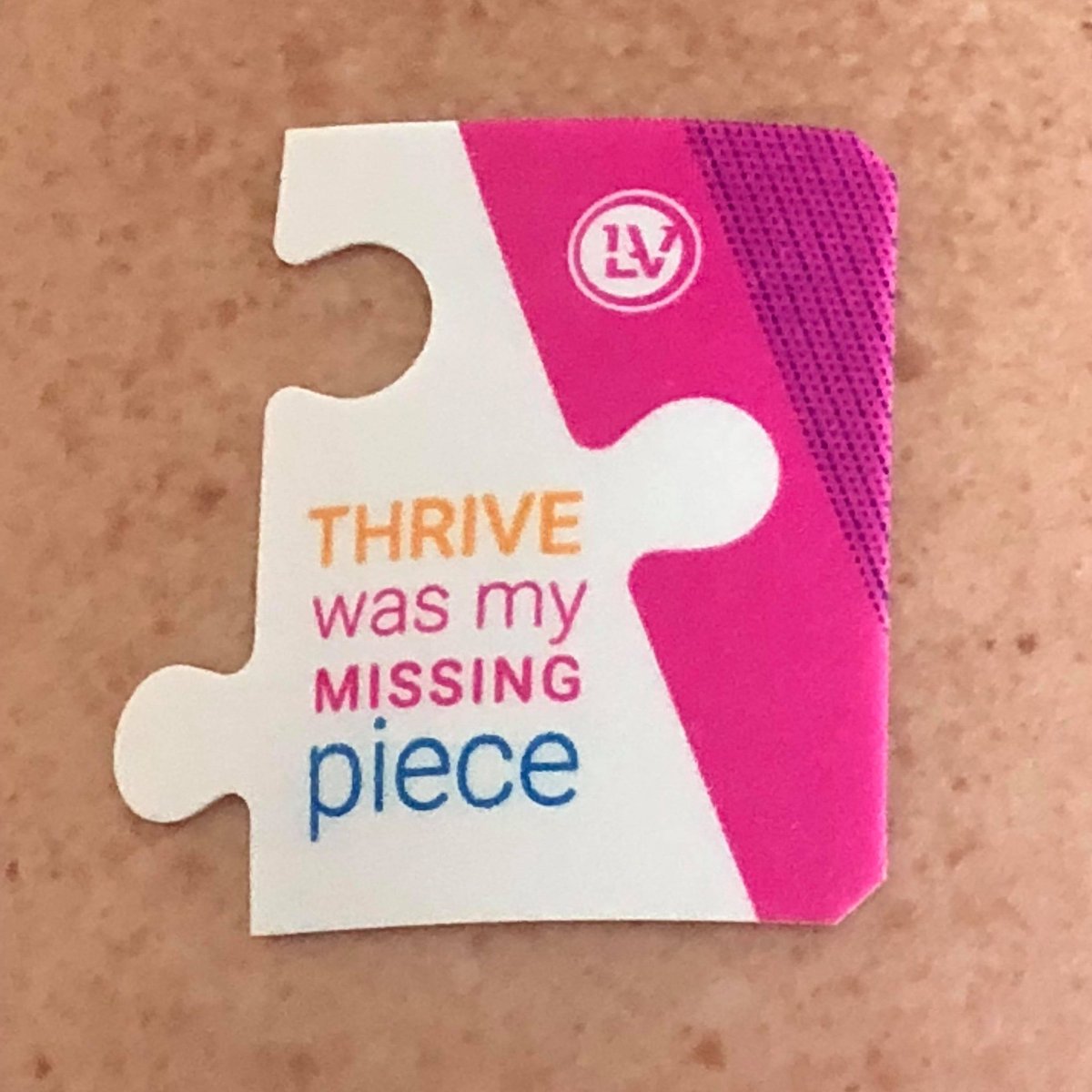 MUARenay's tweet photo. My Thriver started today so happy that you will feel amazing as I do everyday. #thrivelife #lifestylechange #thrivewithme https://t.co/BBiwvLPHNU https://t.co/v8Ya9dO8VS