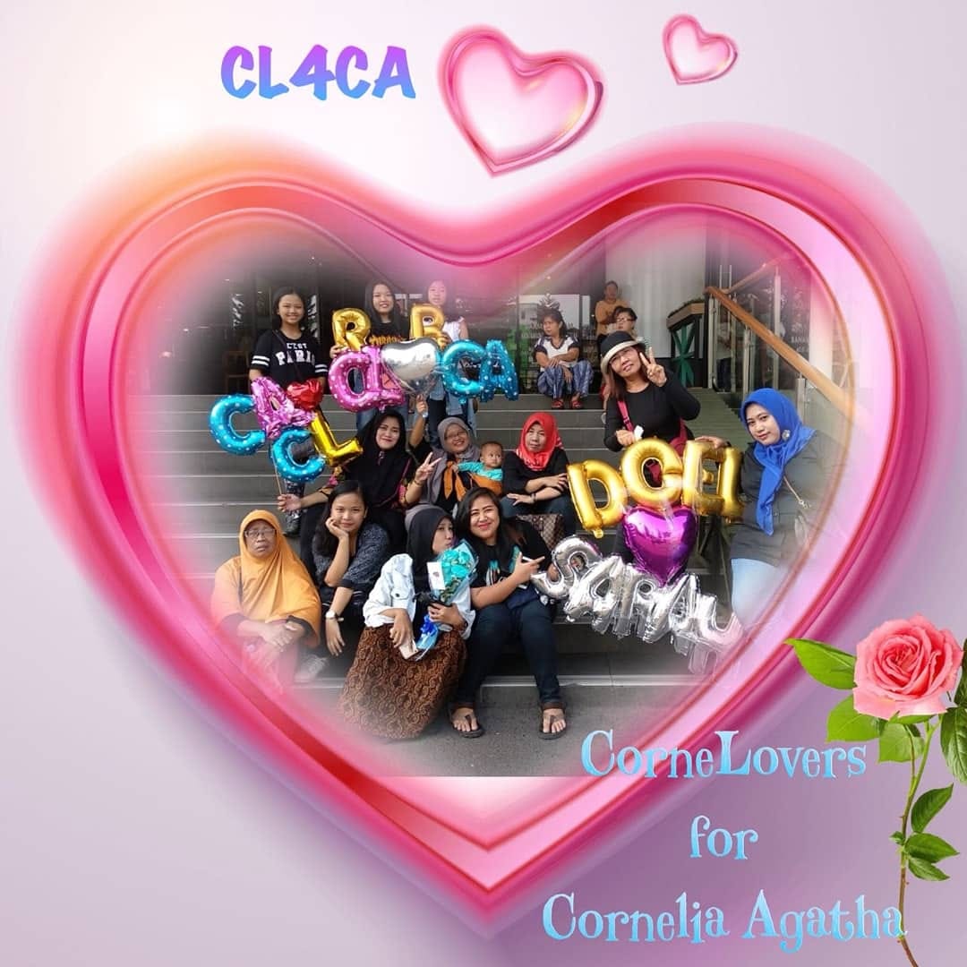 chacbuby's tweet photo. semoga bisa kumpul kaya gini terus . buat support ka lia @Cornel_OnStage .. bahagianya kenal kalian 😘😘😘😍😍😍❤❤ https://t.co/yRMemljfoV