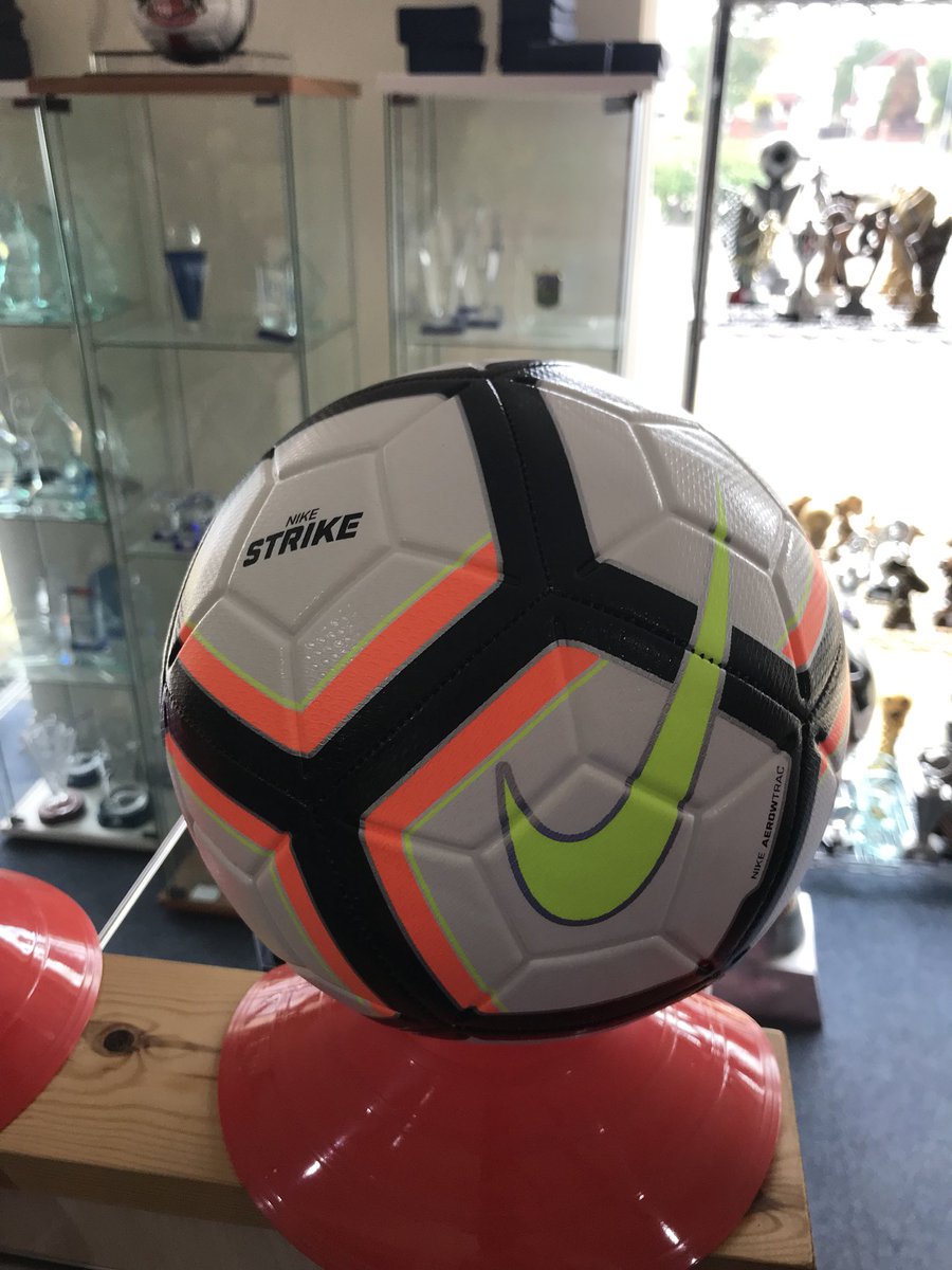 nike strike ball size 4