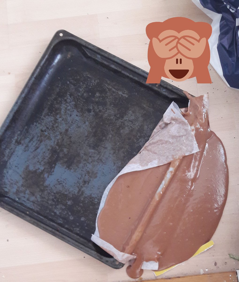 KatSoMus's tweet photo. Vähän erilainen #mokkapala 😂😂😂 #lapsetleipoo https://t.co/DMcs7KxTJN