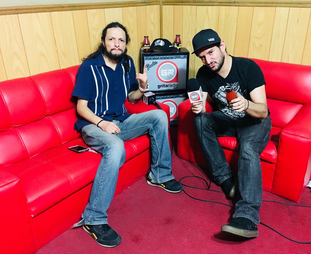 nakedlunchgr's tweet photo. #Entrevistas algo de lo sucedido anoche con @Kefrenvedder #playoceansforisrael con #andres @Dominhuz2017 @macariorock @Kynestesia y #monsterdemon con @ElGrabiiel en los controles y @baddiux en el diseño de pantallas, por @GritaRadioMusic yeahh #testamosintonizando https://t.co/eZUE9rYTto