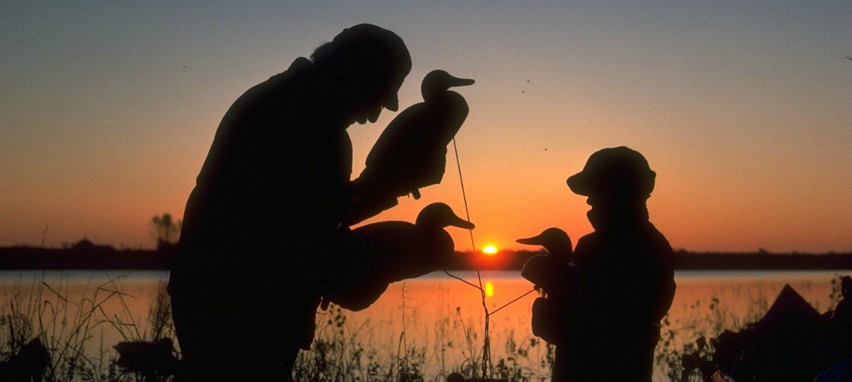 DucksUnlimited's tweet photo. There are multiple ways you can support wetlands and waterfowl conservation. Volunteering for Ducks Unlimited is beneficial and rewarding! Try it out this year. 
https://t.co/G01Gi97Unu #volunteer #conservation #habitat #wetlands https://t.co/wB3nFD2TkL