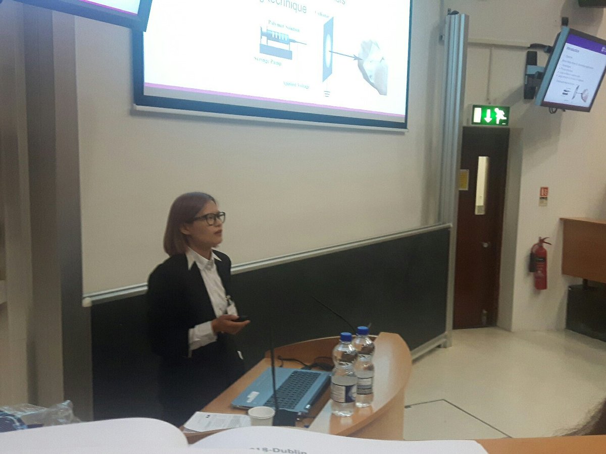 MacroYRM2018's tweet photo. Our final speaker of the day is Wanwei Zhang from @lborouniversity #YRM2018 #Polymers https://t.co/v5YgZdXSFs