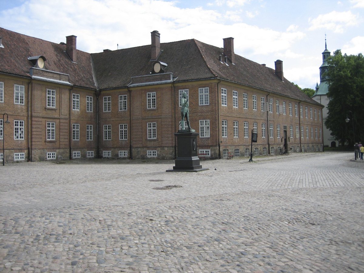 En festningsby i europeisk klasse! Visste du at vi hadde det her til lands? Fredrikstad festning i Østfold ble anlagt etter nederlandsk modell mellom 1663-1666 med hovedfestning, vollgraver, fort og batterier. Les mer på Kulturminnesøk: bit.ly/2zODDJ6