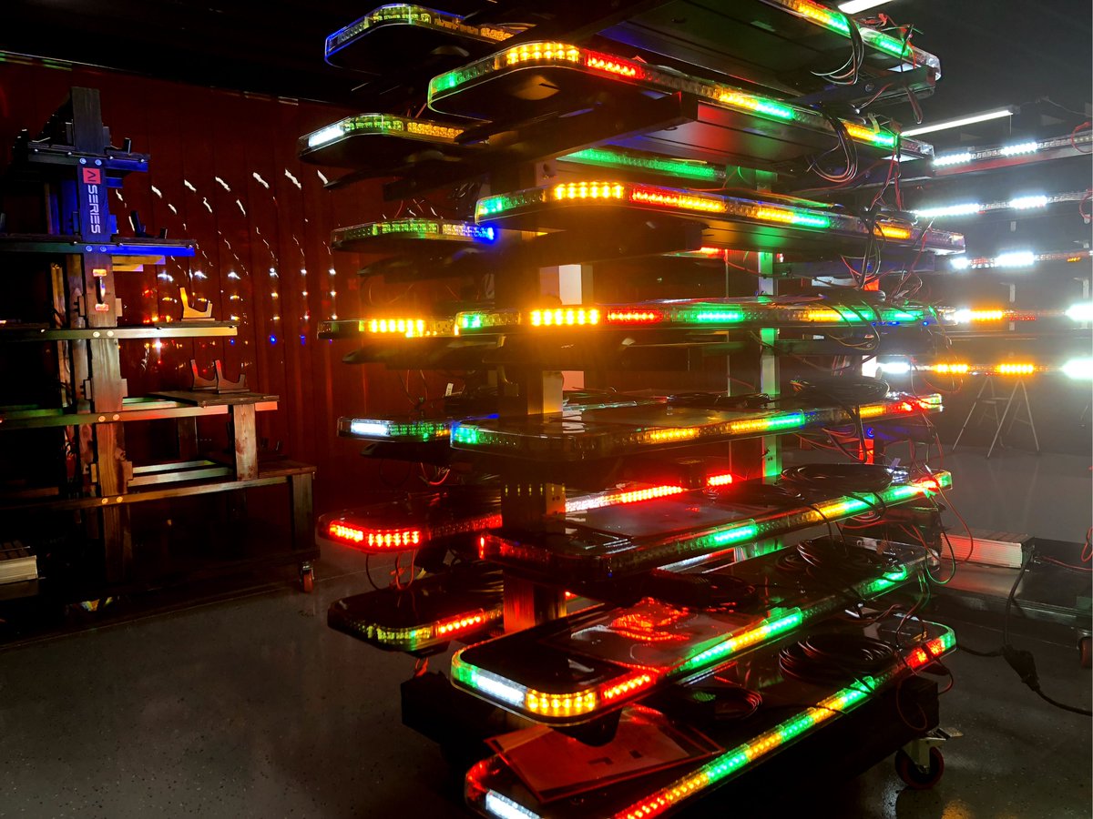 FeniexInc's tweet photo. Yesterday was a green and amber kinda day! ⠀
⠀
#FusionGPL #Feniex #Burnroom #LEDs #EmergencyWarningLights #Lightbar https://t.co/v7w3AbGWf6