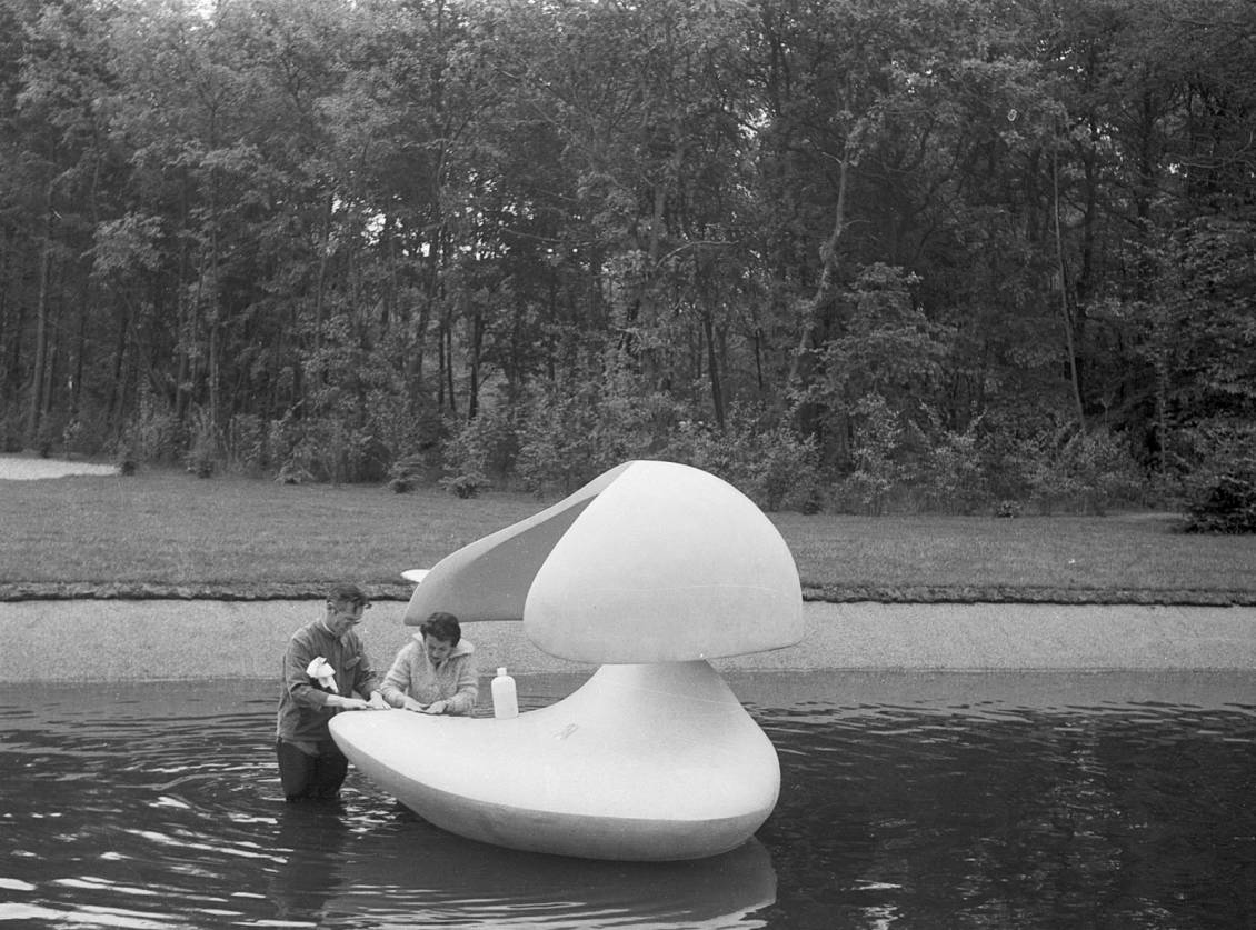 krollermuller's tweet photo. 80 jaar Kröller-Müller 🎉#10 – Op 3 juni 1963 gaat Hammachers langgekoesterde wens in vervulling. De beeldentuin van Rijksmuseum Kröller-Müller wordt geopend! Marta Pan mag speciaal voor de beeldentuin een nieuw sculptuur maken. 1/3 https://t.co/lSsvlgy1BV