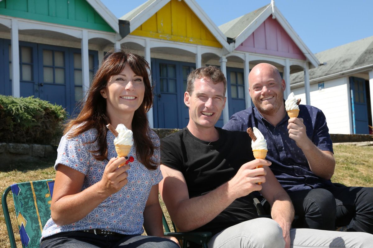 Dorset Echo: Dorset coast is star of TV show starting tonight buff.ly/2zNKUJe