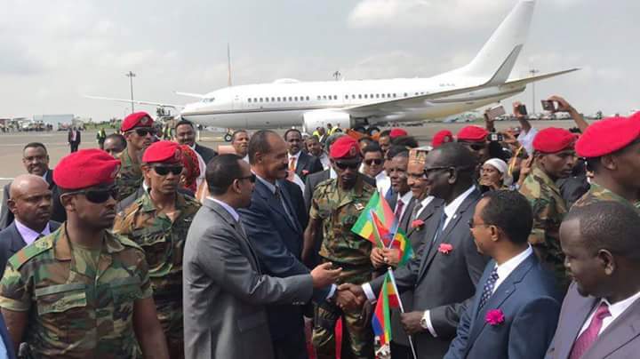 ethiogirlethio's tweet photo. የኤርትራው ፕሬዘዳንቱ  በነበራቸው ጉብኝ በጣም ተደስተው እኛማለት ኤርትራ  አቺ ስደመር አተ እኩ ይሆነል እኛ ብለው ጠ/ር ዶ/ ር አብይ አህመድ ጥሩ ትምህርት መግበውን  ተሸኝተዋል ኢትየጵያ  ለዘላለም  ትኑር ፍቅር ሁሌም ያሸንፍል https://t.co/LTfGl5vElU