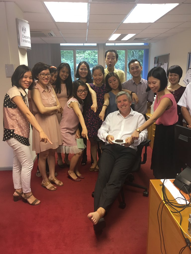 iangibbonsr's tweet photo. And ends up with a broken toe 😩.... but we still had cake👍#daynotoveryet @UKinVietnam @tradegovukASEAN @UKASEAN https://t.co/dxtyRT2LRK