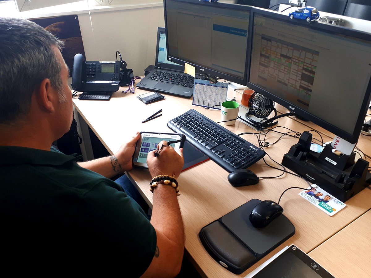 am_bayi's tweet photo. .@VilleDeParis_ @iledefrance @sigeif75 Jorge régule la tournée des agents #GRDF pour assurer un service sécurité #Gaz dans les délais les plus rapides #GRDFIDF #DRIDF #LeGazCestLavenir #CSP https://t.co/dQswWj8ieS