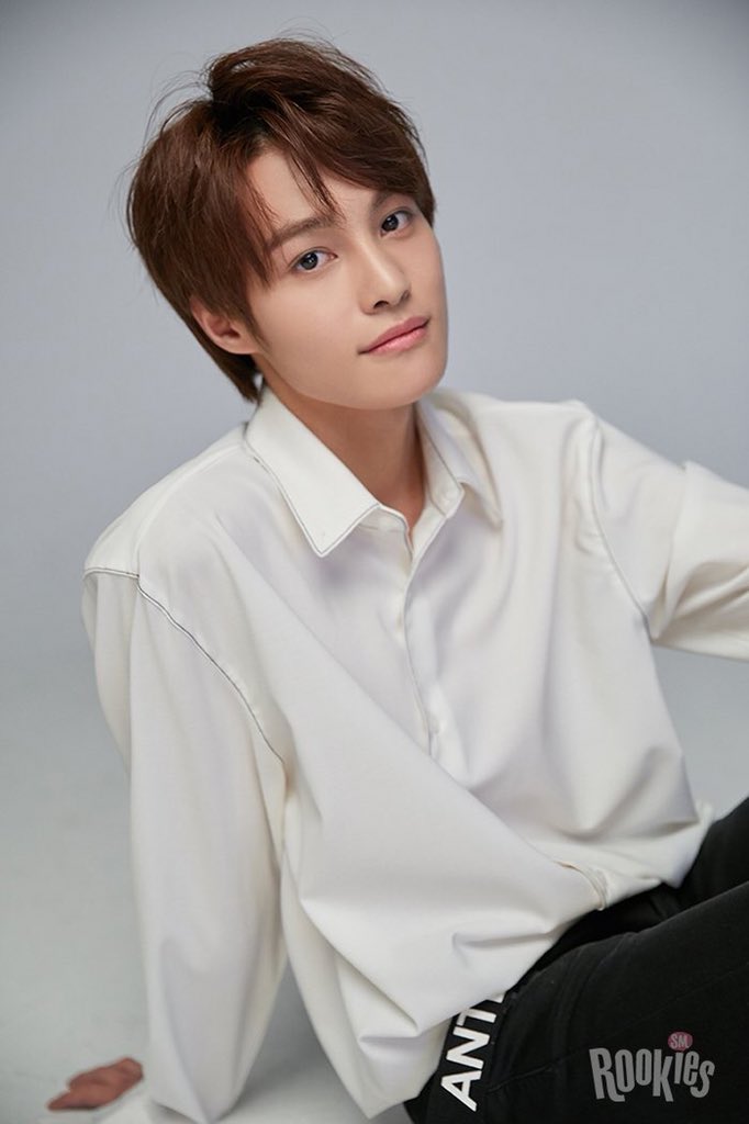 jaehyunasskies's tweet photo. Welcome to the Rookies family!
We look forward to your debut 💚

新成员 #SMROOKIES #扬扬 #YANGYANG #20001010 #德国华裔 #SR18B https://t.co/7dXePYeNCF