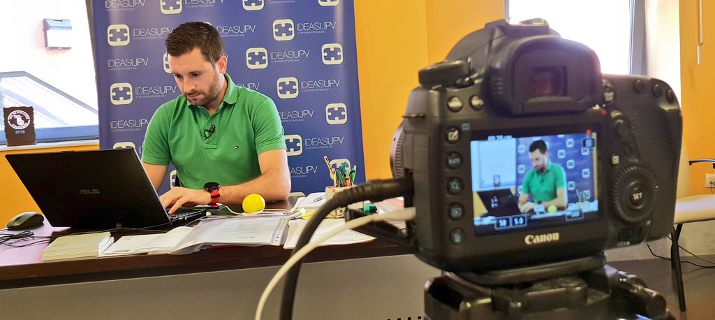 Día de grabaciones. <a href="/UPVCampusAlcoy/">UPV Campus d'Alcoi</a> <a href="/EmiliCalatayud/">Emili Calatayud</a> <a href="/Rubenet26/">Rubén Lledó</a> <a href="/JuanRaMira/">Juan Ramón Mira</a> <a href="/LauraGispe/">Laura Gispe</a> <a href="/rafamarolc/">Rafa Marcos</a>