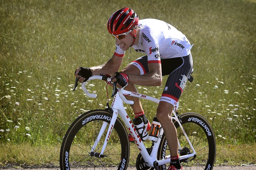 mollemalen's tweet photo. Na een wel verdiende rustdag is de #TDF18 vanaf vandaag 3 dagen in de Alpen! Dat wordt #Mollemalen! Deel deze Tour jouw #Mollemalen-moment via sociale media (vergeet ons niet te taggen!) of via https://t.co/y5KPYU0Rw4 en maak kans op een gesigneerd wielershirt van @BaukeMollema https://t.co/22ra6iNewu