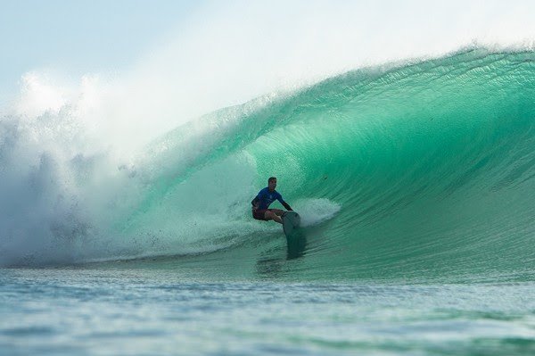SurferGalaxy's tweet photo. After a long slumber, Padang Padang roared back to life for the opening rounds of the Rip Curl Cup 2018 on Sunday. A pulsing southwest swell brought 6-to-8 foot offshore barrels to Bali’s most iconic wave #Surf #Indonesia 🇮🇩 📷 Conner
https://t.co/90SsuNHuAy https://t.co/lHP2OGyMiI