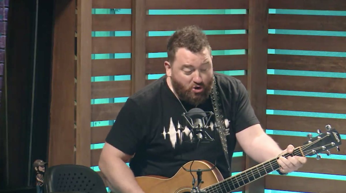 CR_Country's tweet photo. In honor of @realDonaldTrump's press conference with #Putin yesterday... we give you @IAmGlenMitchell's #HelloPutin #10MinuteTune from last year: https://t.co/L8m1si4ZhP
-@TyKellyandChuck https://t.co/tYylknud3s