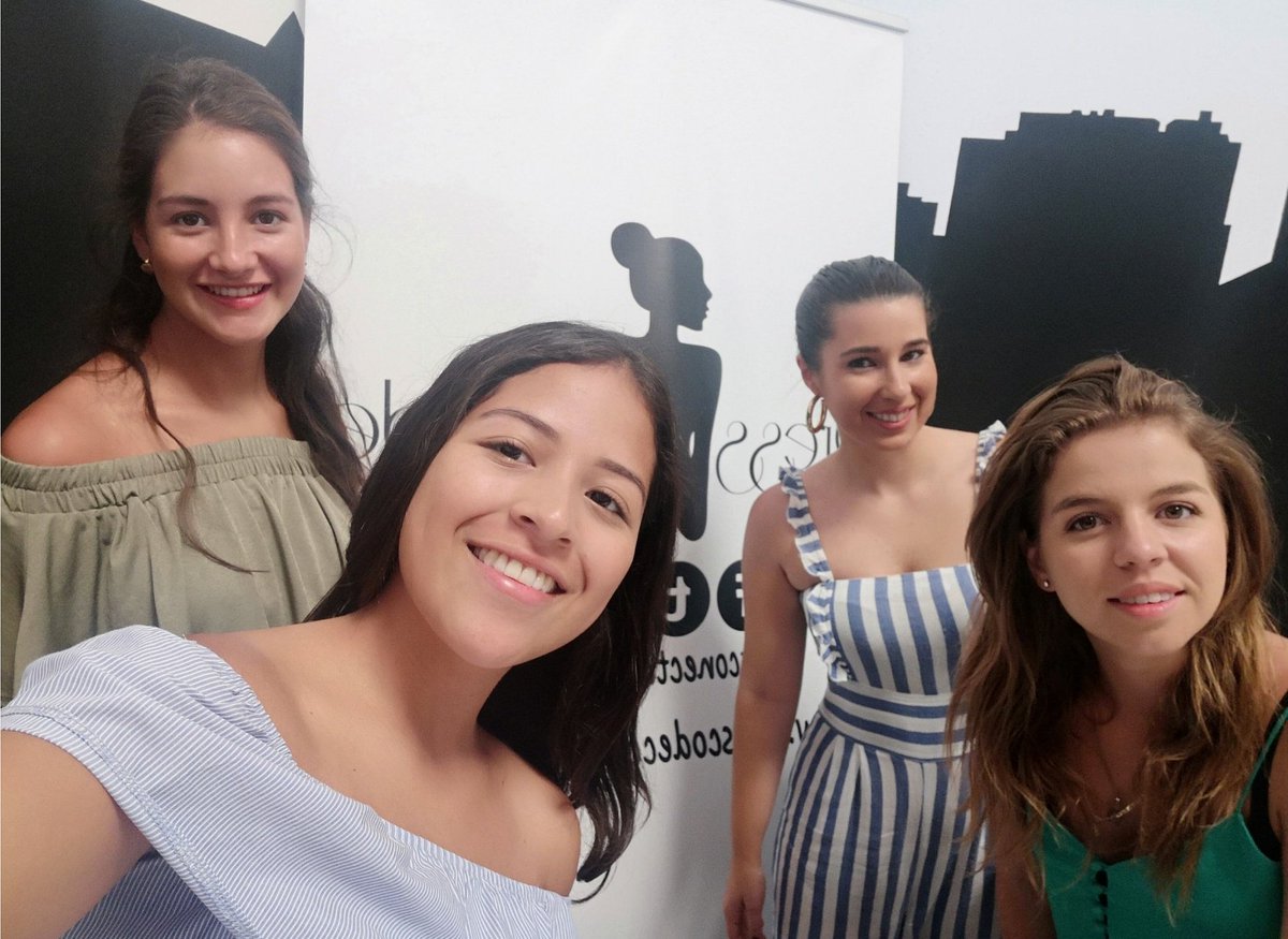 DressCodeCom's tweet image. ¡Martes de mucho trabajo en la agencia! 📑 ¡Non Stop! 💪 #conectadresscode

➡️dresscodecomunicacion.com #martes #mujeresimparables