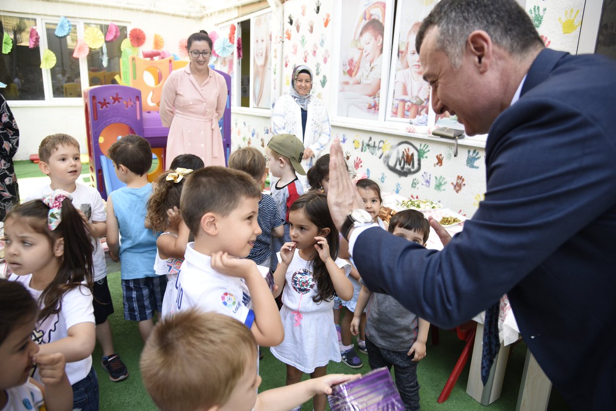bilecikvaliligi's tweet photo. Mor Mavi Anaokulu öğrencileri  Vali amcaları ile kahvaltıda buluştular. https://t.co/Fv5YrjiGjy
