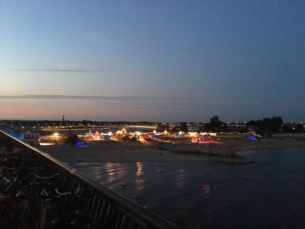 Hendriks_Marc's tweet photo. Dat was een mooie maandagavond @vierdaagsefeest met @memphismaniacs mindblowing @opheteiland #4df #SumCapNL https://t.co/7A4ZqWulot