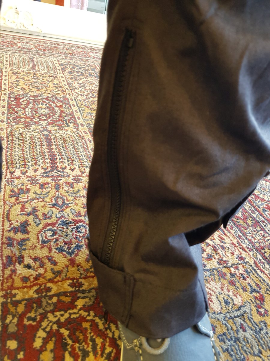 QuickStitch_Ltd's tweet photo. Pilot Suit was a size too big. After a few alterations, it is fitting our customer perfectly

#quickstitchhandforth #mensfashion #tailor #tailoring #tailored #seamstress #alterations #clothingrepair #aviation #pilot #pilotsuit #clothingalterations #handforth #wilmslow https://t.co/oJCmVSO3d9
