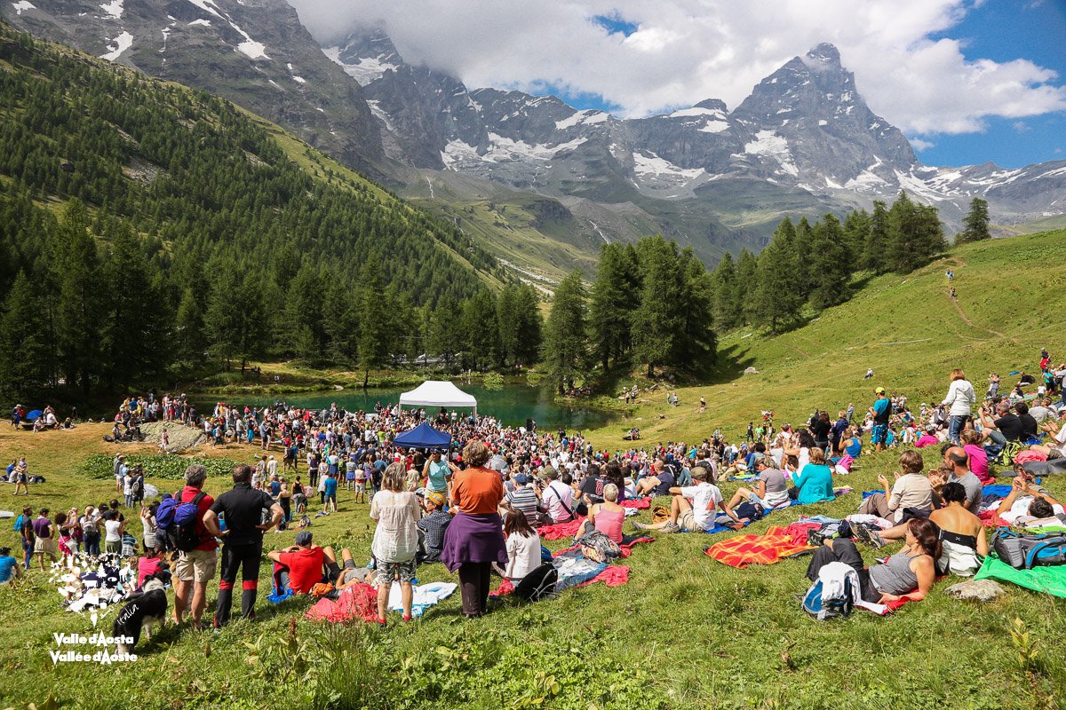 A blooming of music, culture, folklore, food and wine: live #summer2018 in the villages and in the natural settings of <a href="/AostaValley/">Aosta Valley, Italy</a>
Pick your favourite experience 👉 goo.gl/LMPXxJ
#IlikeItaly #Italy 
📷 Enrico Romanzi