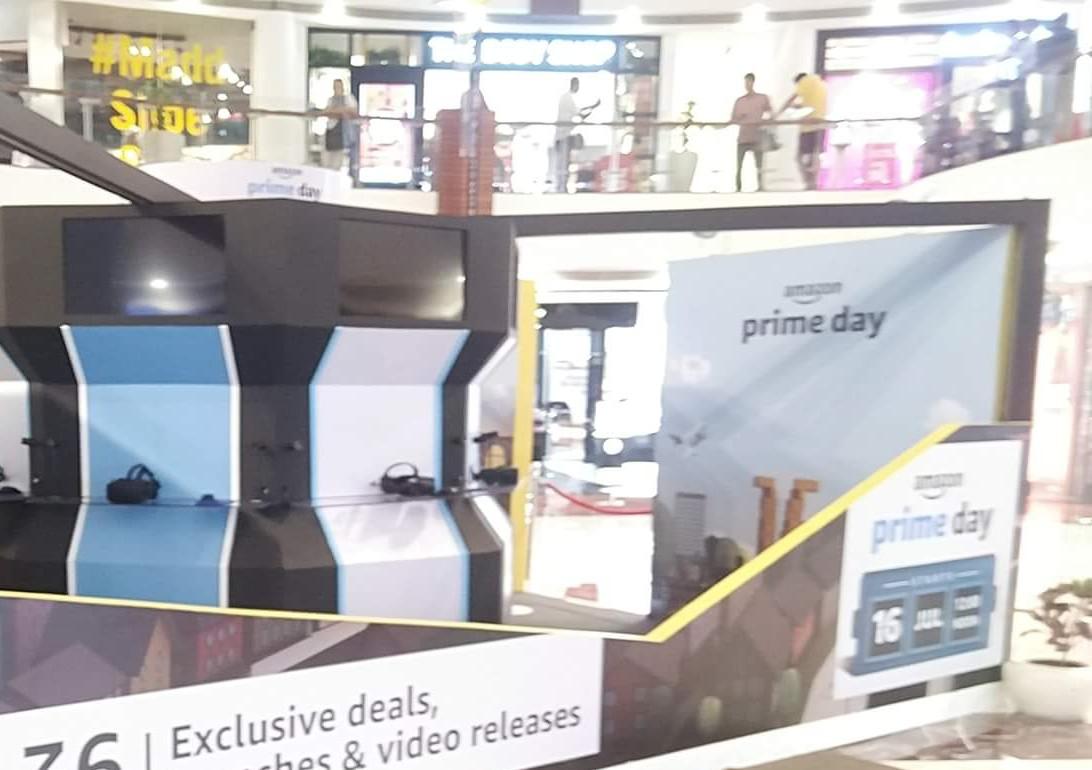 Ask_Amitaa's tweet photo. @amazonIN My selfie at Amazon prime day Vr booth #Kolkata  #PrimedayVr #selfie #16july . Experience was up to the mark 😎 .
Wish to win 5k voucher 
#wish2win @slumpnexus_ @AyeeeVuannn @JordKettle @DrKapilksharma1 https://t.co/rZtVvYlD5s