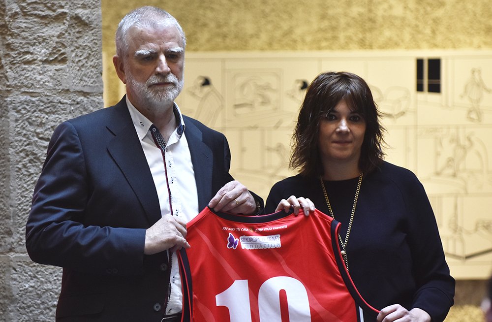 SOCIAL 🔴 #RSC
Por 5º año consecutivo Basket Navarra Club dará difusión a una causa solidaria
📩 Se admitirán propuestas HASTA EL 29 DE JULIO

¿Qué es el PATROCINIO SOLIDARIO?
➡️ basketnavarraclub.com/patrocinio-sol…