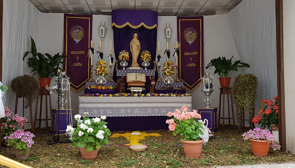 oycaida1's tweet photo. El altar de nuestra corporación para la procesión del Santísimo Sacramento ubicado en la calle Méndez Núñez | #OraciónyCaída https://t.co/HPFQ0x6Fm4