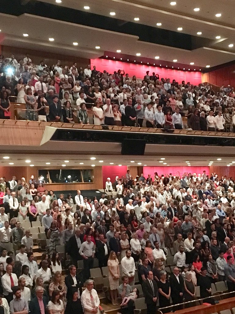 UAL's tweet photo. Congrats to the class of 2018! Tag your tweets #UALGrads https://t.co/cmiNpeOHDO