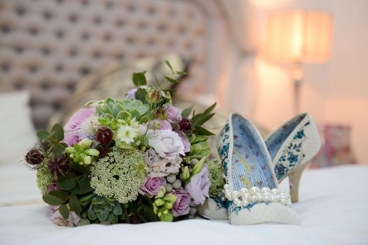 to_netts's tweet photo. BOOK NOW and pay your deposit during the month of JULY and we will spoil you with a free bridal bouquet as a G I F T.
#TuesdayMotivation #BeautifulLife #july2018 https://t.co/8MQKZ3Hur6