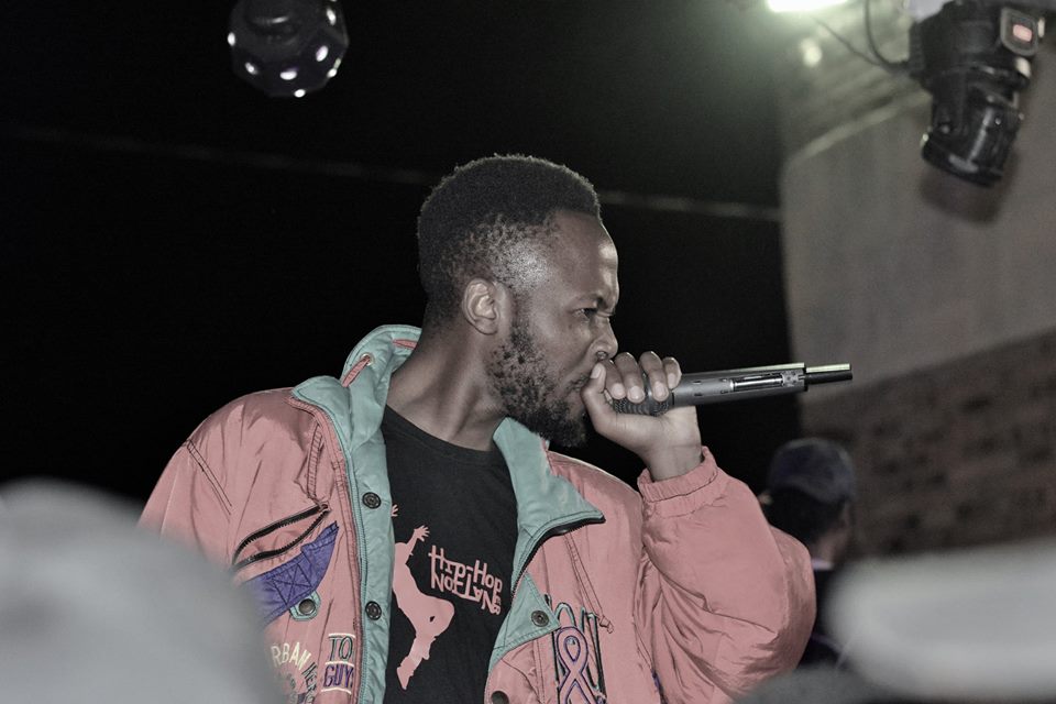 Slabsta's tweet photo. S/O to @HipHopCaresSA for #HHC707July2018 #BattleGrounds #DefendYourHood #TeamBGF #Limpopo #Burgersfort #Praktiseer #DotComPubAndGrill😎🎤
📷#SihleBrightMazibuko https://t.co/bVpvp9O6xa