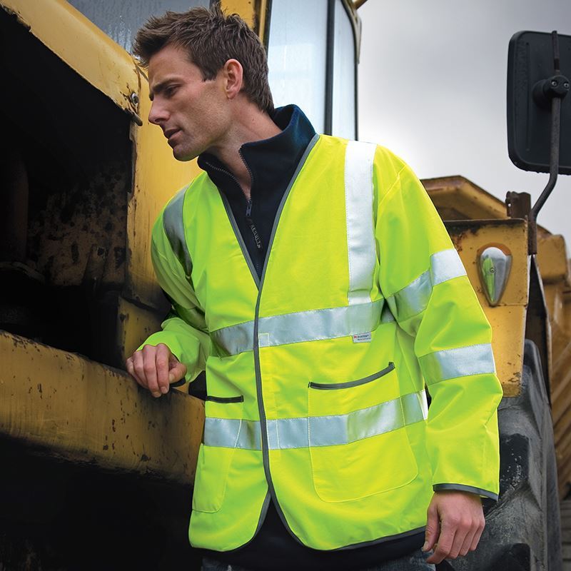 c_images_'s tweet photo. Need new uniform for your staff? Need business cards? Have an event coming up and need merchandise to promote your business? Contact us on 01794 841 000 or email sales@creativeimages.co.uk for a quote today. https://t.co/vt3LcJnADh https://t.co/6PeRNXiVGa