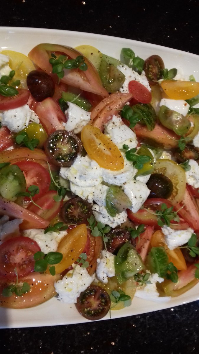 IanNottage's tweet photo. The @ReynoldsFood development team @DianecampChef @elliotthayes getting creative in the kitchen today #workinglunch #glutenfree  #heirloomtomato #chayote #yuzu oh and a bit of #snailcaviar for good measure 😊🐌 https://t.co/3t07V8GRzk
