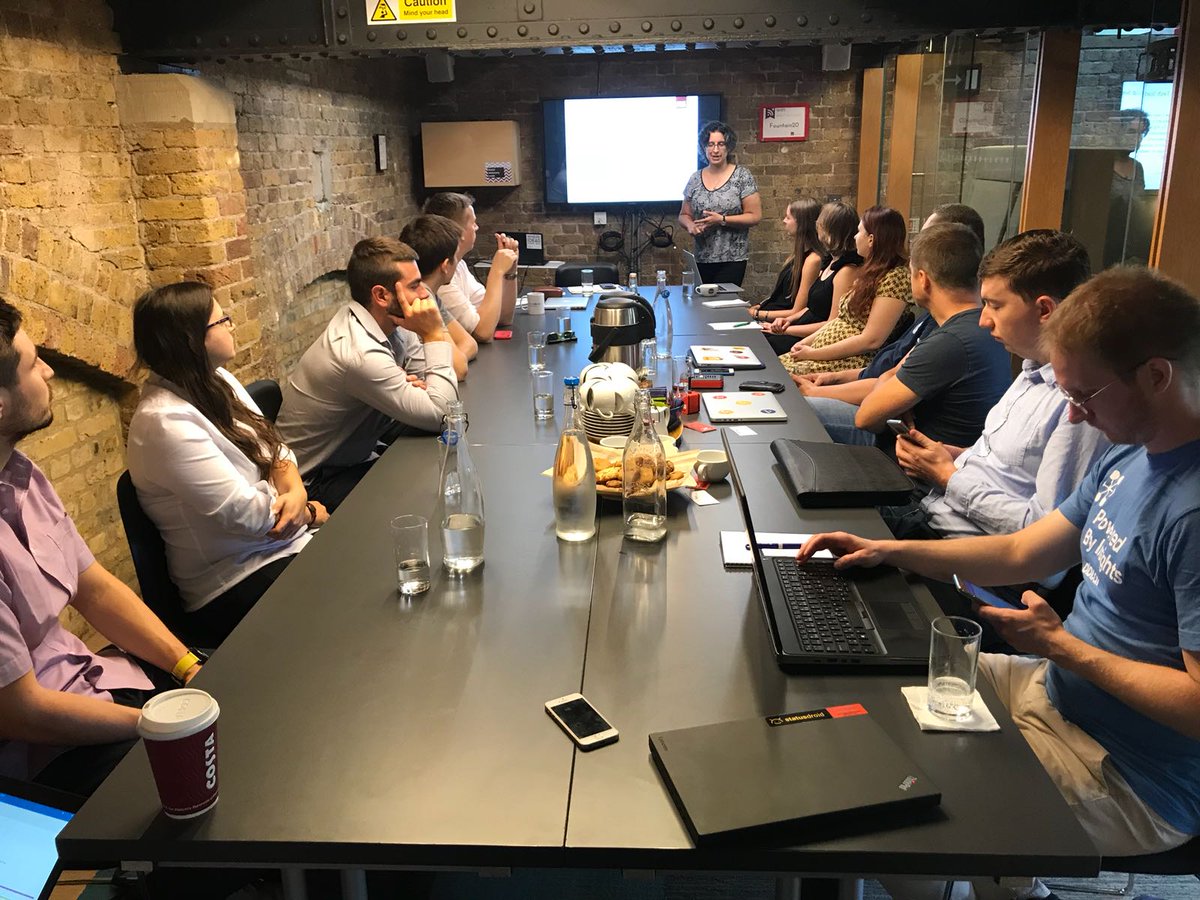 StartupsCZ's tweet image. Czech mission consist of Czech startups such as #AnswerInstitute @BigClownLabs #TheJoystree #PoweredbyInsights and #Retailys in #London. Do you know that over 1/3 of tech unicorns are based in London? #CzechDemo @CzechInvest_CZ