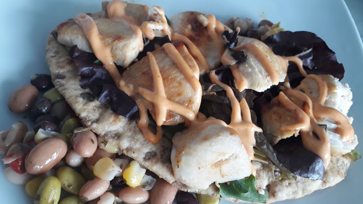 darrencarterpt's tweet image. #QuickBrunch #mixedbeansalad #ChickenFlatbread