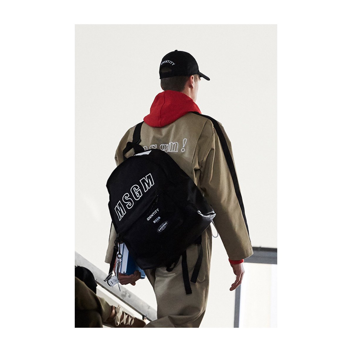 ZoneTwoUK's tweet photo. NEW COLLAB ALERT 🚨 @eastpak have teamed up with @msgm_ to create a unique capsule collection including bold branding and iconic forms. Available now at: @endclothing @philipbrowne86 @hervia @john__anthony @seftonfashion #MSGMxEastpak #Eastpak #MSGM #Collab #ZoneTwoUK #Style https://t.co/hVbPfon1Fc