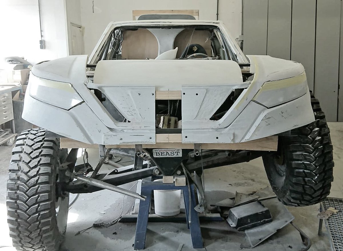 TimCoronel's tweet photo. Step by step getting design ready for our #beast347 #Dakar2019 

You Like it? ❤️ 

#maxxis dakarteam 🚗💨💨 https://t.co/9PiwFEuLaa