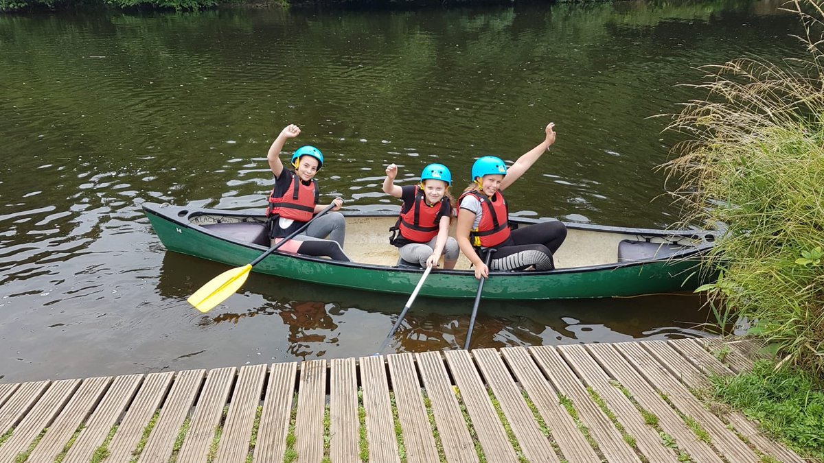SConcannon4's tweet photo. Elton Group 1 enjoying canoeing! #year6 #WaddowHall @Rachel1Pars @EPSElton https://t.co/0h6GbkSg3G