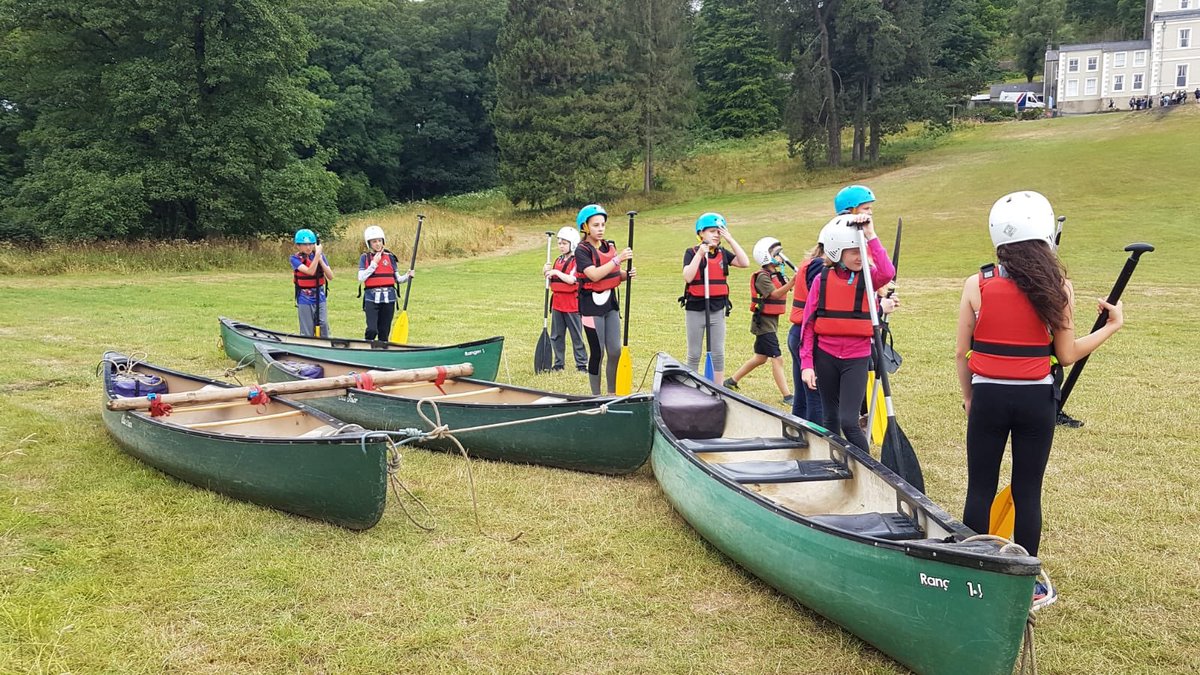SConcannon4's tweet photo. Elton Group 1 enjoying canoeing! #year6 #WaddowHall @Rachel1Pars @EPSElton https://t.co/0h6GbkSg3G
