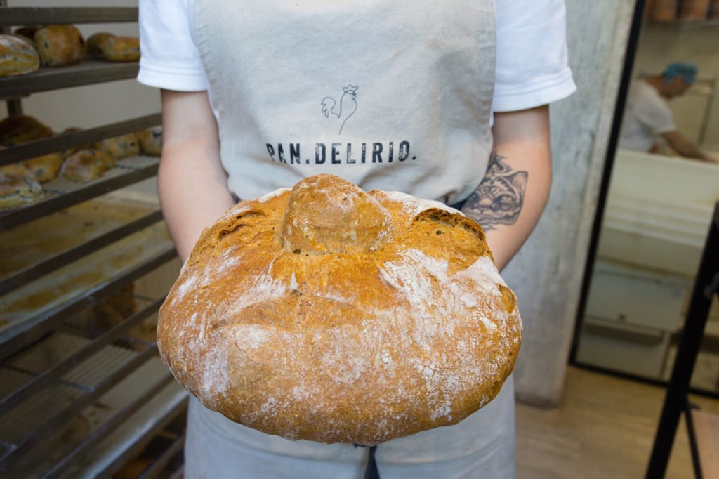 Panes de los de antes, artesanales y sin artificio. Hasta 14 tipos de pan ofrecen en #PanDelirio
lagranvida.madriddiferente.com/?p=9618