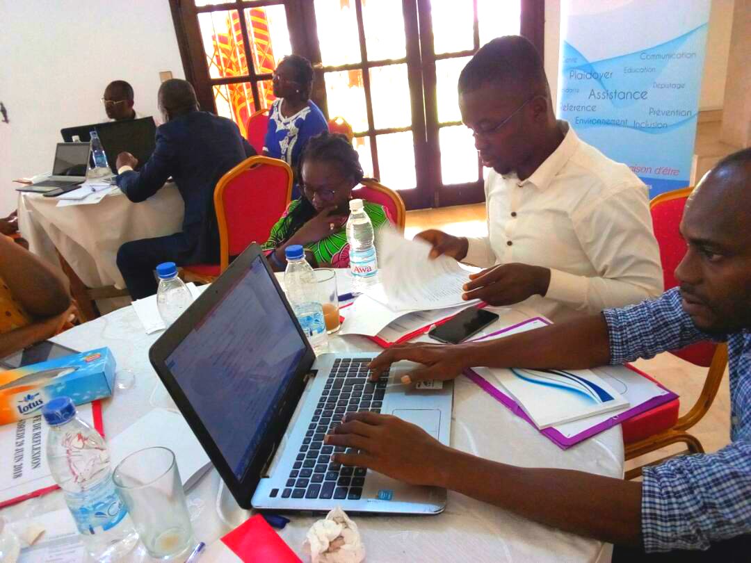 Merci à <a href="/edithsalimata21/">Sanou salimata edith</a> , présidente des jeunes #maj , à l' <a href="/OngOnef/">ONG ONEF</a> et à tous les autres participants.