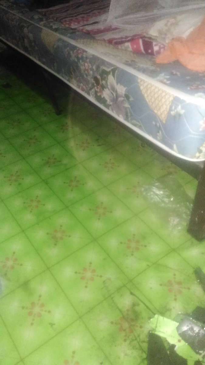 elriasantiago's tweet photo. Mejo OA na si #HenryPH , bahamas na din sa kwarto ni mudra  🌧 https://t.co/PfXCp0sZOP
