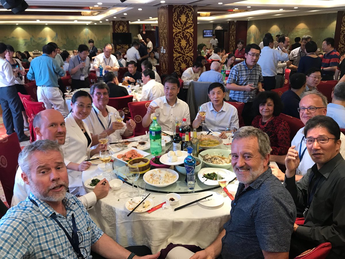 ProfBenEggleton's tweet image. Great crowd at the conference banquet dinner in Changchun for the Light Conference #eggleton