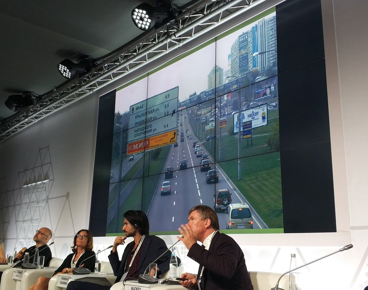 arkadiygershman's tweet image. На урбанфоруме предлагают заменить газоны на разнотравные растения, за которыми не нужно ухаживать и которые лучше для экосистемы города 😥 

а как же миллионы рублей на покос и полив?!