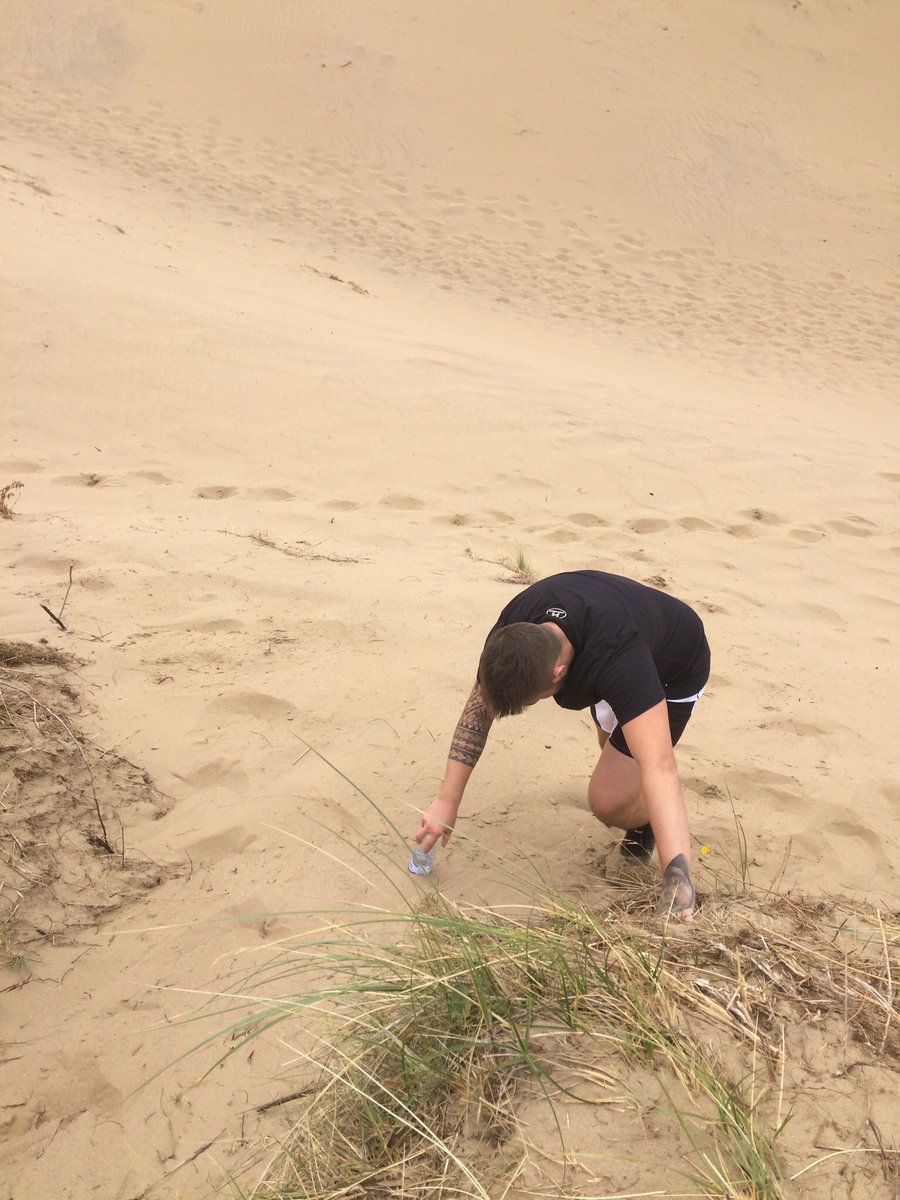 Chrisstampede's tweet photo. Divie’s first session down the dunes in a long time #dunes #chrisfit https://t.co/opUFCOpMTT