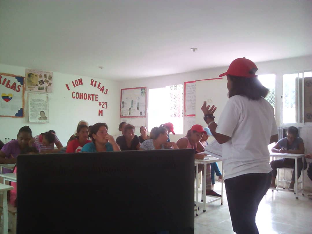 TuraguaNews's tweet photo. NUEVA ESPARTA | Hogares de la Patria activó Plan 100 % Salud Natural https://t.co/fdczL3L02B @NicolasMaduro @DanteRivasQ @TareckPSUV @LuisLopezPSUV  #SolidaridadLatinoamericana https://t.co/1RVZlggAza https://t.co/IlmplTcBc0