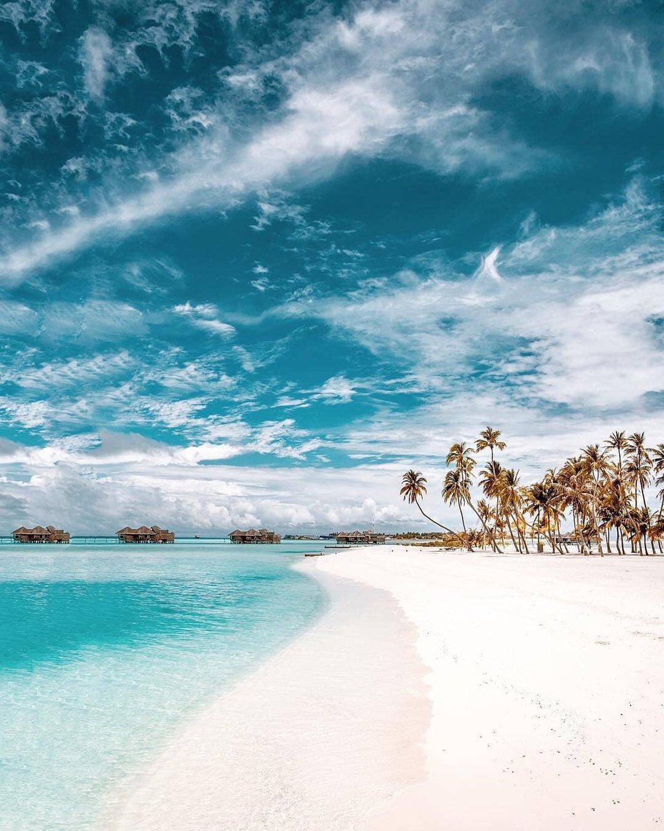 How amazing has this #Summer been so far!? We've been spoilt by the sunshine, so much so that London could almost pass for the #Caribbean! ☀️⠀
📸 <a href="/leefphotos/">leefphotos</a>