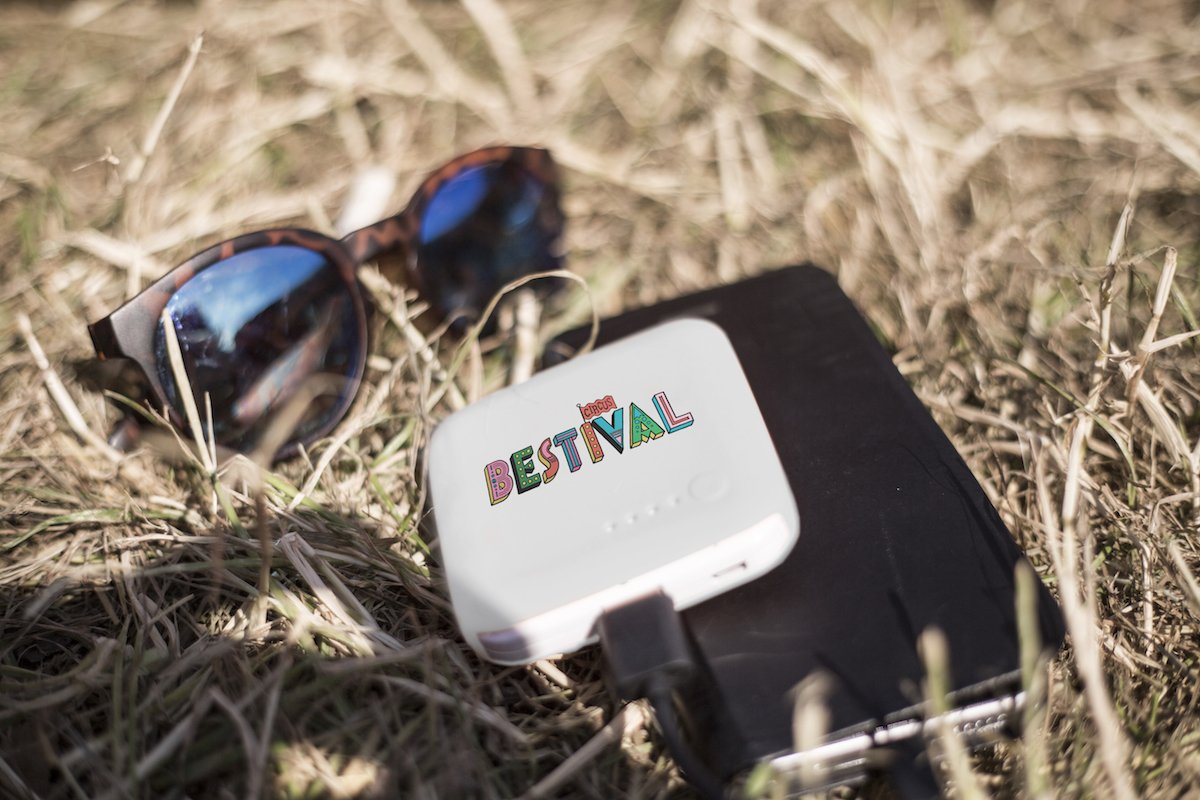 Bestival's tweet image. With @getvolt phone charging has never been easier!

Volt provides you with a pocket-friendly portable charger and swapping service so you can
charge your phone on the go 📱

Save money and book Volt now at  getvolt.dk/en/festivals/b…  ☀