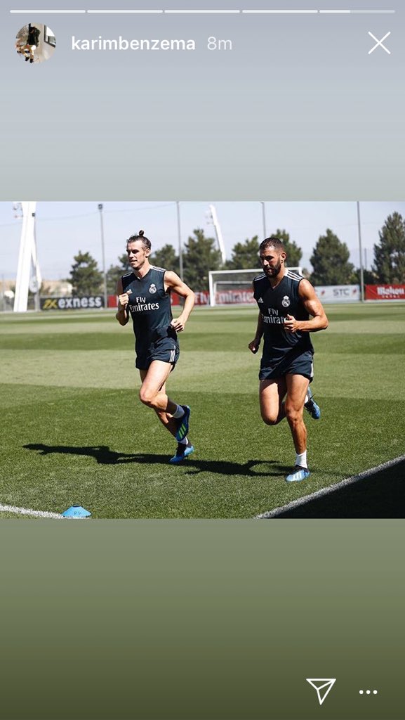 newiiezkroos's tweet photo. อีเบ้นอัพรูปคู่เบลตลอดช่วงนี้ เพราะเหลือกันแค่นี้ คู่หูบีบีครีม หรือ ดินสอ2B แล้วแต่สะดวก 5555555555 https://t.co/9K3T7WwmHN