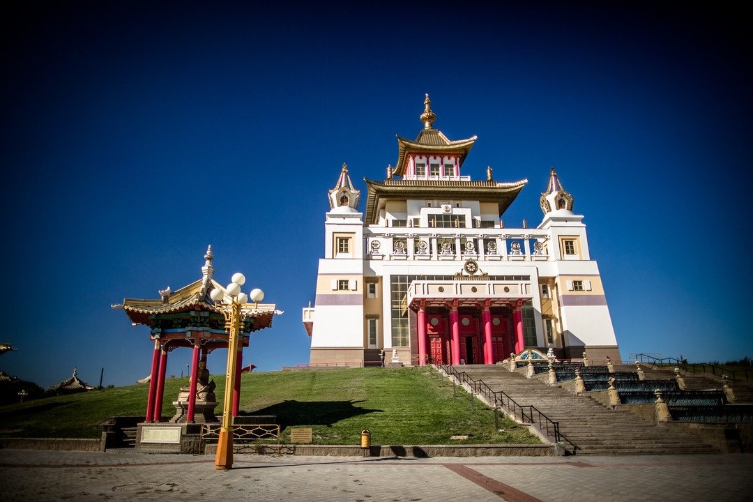 silkwayrally's tweet photo. the heart of the vast Kalmyk steppes is the city of Elista, the capital of Kalmykia, which is the only Buddhist center in Europe…
https://t.co/7rGvL8LRx4
#silkwayrally2018 #Toyota #toyotahilux #sibur #dieselopti #gazpromneft #soglasie #peton #avtodor #Russianradio #roadtoMoscow https://t.co/MqgQ0TRZ9h