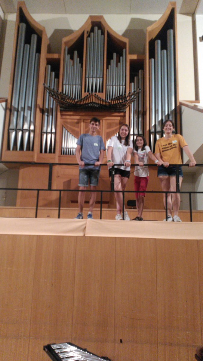 De prueba de percusión en el Palau #20J.
<a href="/OLMOLOLA/">LOLA OLMO MARTINEZ</a> <a href="/carmen200025/">Carmen</a> <a href="/zamora_mur/">juan antonio zamora</a> <a href="/eufonium_gil/">ANTONIO GARCIA GIL</a>